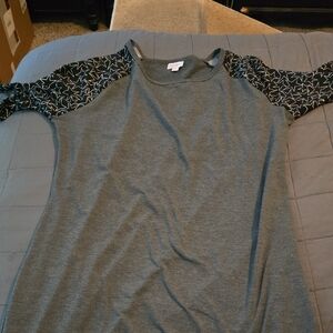 LuLaRoe Gray Dress with Black Star Patterned Sleeves